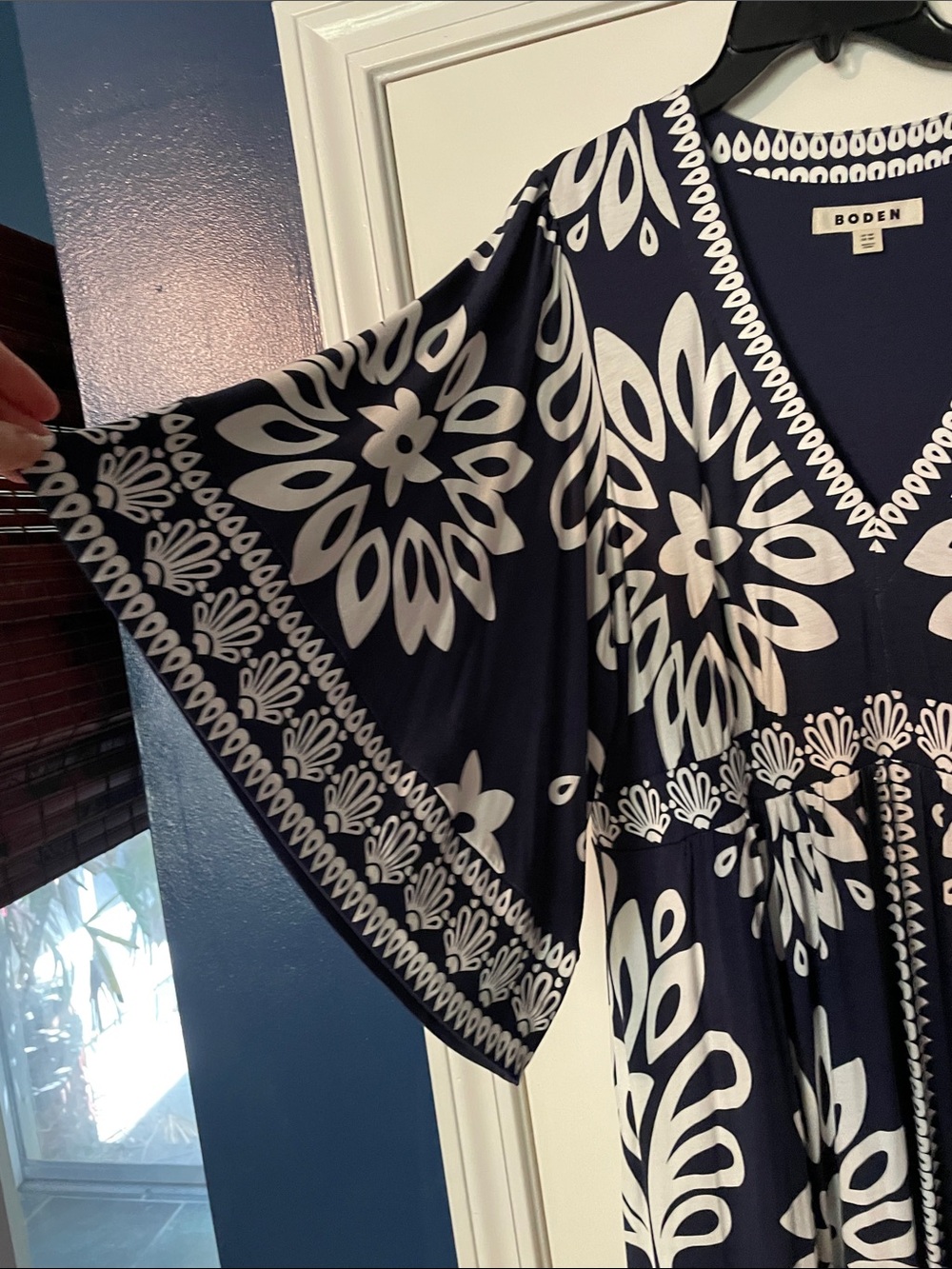 Boden Navy and White Floral V-Neck Maxi Dress - Picture 3 of 6